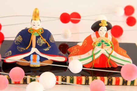 Poupées Hina (poupée traditionnelle japonaise) pour célébrer la croissance de la fille