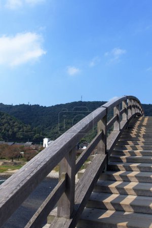 Puente de madera arqueado Kintai

