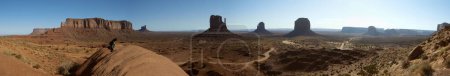 Foto de Vista panorámica del valle del monumento sobre fondo natural - Imagen libre de derechos