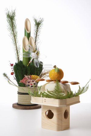 Décoration traditionnelle japonaise du Nouvel An Kagamimochi, signification japonaise - célébration ou félicitations