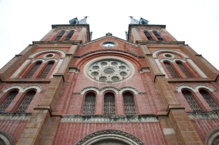 Téléchargez les photos : Cathédrale Notre Dame de Saigon, Ho Chi Minh Ville, Vietnam - en image libre de droit