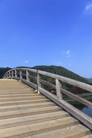 Téléchargez les photos : Pont Kintai voûté en bois - en image libre de droit