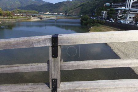 Téléchargez les photos : Pont Kintai voûté en bois - en image libre de droit