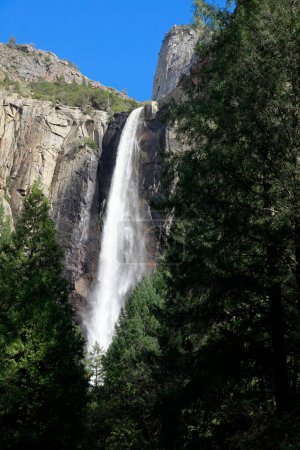Foto de Hermoso paisaje otoñal de Yosemite cae en el Parque Nacional Yosemite, Yosemite, EE.UU. - Imagen libre de derechos
