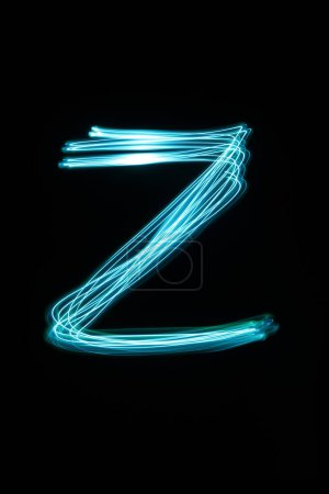 Foto de Luz pintura letra Z sobre el fondo oscuro - Imagen libre de derechos