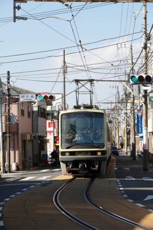 Téléchargez les photos : Tram dans la ville de Tokyo, Japon - en image libre de droit