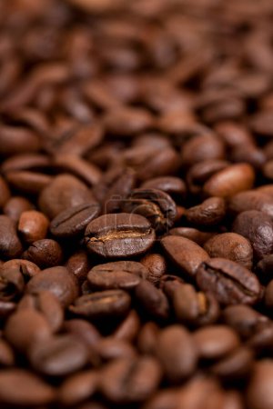 Foto de Granos de café naturales tostados, vista de cerca - Imagen libre de derechos