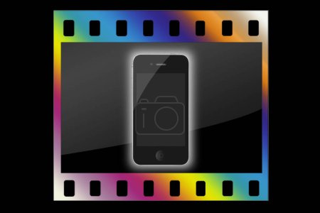 Téléchargez les photos : Smartphone numérique et bande de film sur fond noir - en image libre de droit