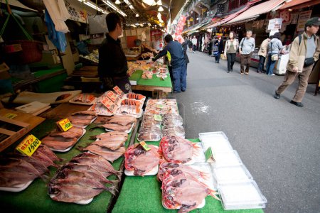 Foto de Comida de mar fresca, mercado al aire libre de cerca - Imagen libre de derechos