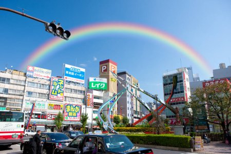 Foto de Arco iris sobre la ciudad. Tokio, Japón. - Imagen libre de derechos