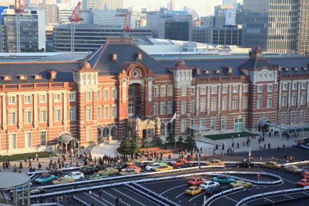 Téléchargez les photos : Tokyo Station Marunouchi Building à Tokyo, Japon - en image libre de droit