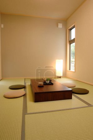 Foto de Minimalista japonés estilo habitación interior - Imagen libre de derechos