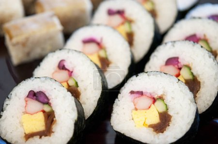 Foto de Rollos de sushi, vista de cerca, foto de cocina - Imagen libre de derechos