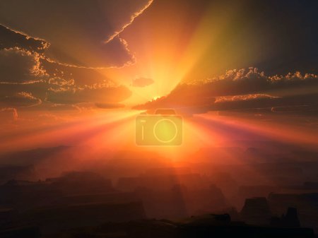 Téléchargez les photos : Coucher de soleil et briller brillamment sur une chaîne de montagnes - en image libre de droit