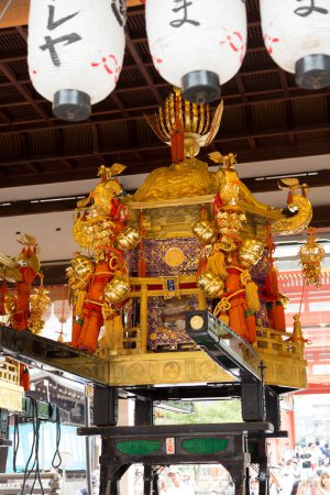 Foto de Gran Mikoshi en el tradicional Festival de Gion en Kyoto - Imagen libre de derechos
