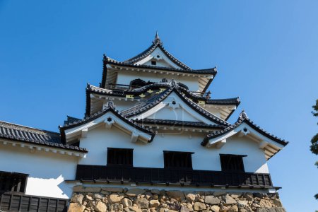 Un santuario histórico situado en la cima de una montaña en la zona de Hikone, el japonés Shiga Ken, que está rodeado de igai, y ahora es un museo histórico en Japón.