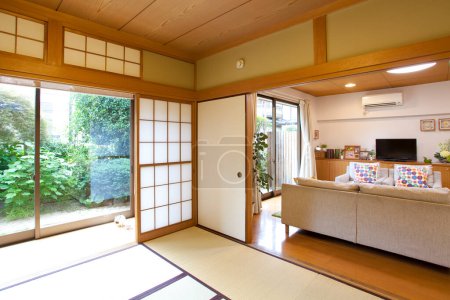 Foto de Interior de la moderna sala de estar en Japón - Imagen libre de derechos