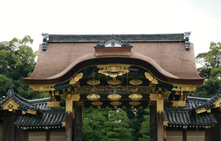 Foto de Encantadora imagen de un santuario histórico japonés - Imagen libre de derechos
