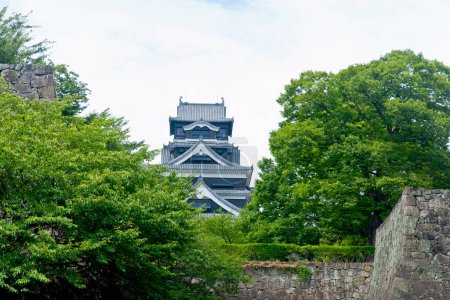 Foto de Castillo Kumamoto en la ciudad de Kumamoto, uno de los castillos más impresionantes de Japón - Imagen libre de derechos