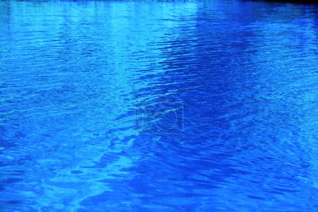 Foto de Fondo de agua azul abstracto, copia espacio fondo de pantalla - Imagen libre de derechos