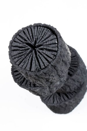 negro Carbón de leña natural sobre fondo