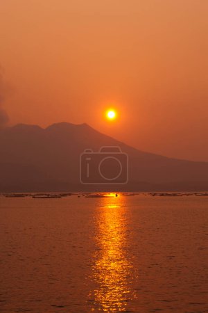 Foto de Erupción volcánica de Sakurajima en Kagoshima, Japón - Imagen libre de derechos