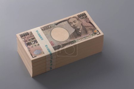 Téléchargez les photos : Monnaie japonaise, pile de billets en yen, contexte financier - en image libre de droit