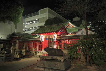 Téléchargez les photos : Vue fascinante d'un ancien sanctuaire japonais - en image libre de droit