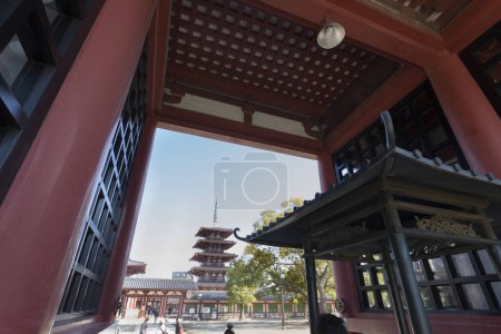 Téléchargez les photos : Belle capture d'un ancien sanctuaire japonais - en image libre de droit