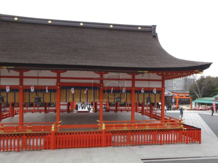 Foto de Fushimi Inari es un importante santuario sintoísta en el sur de Kioto - Imagen libre de derechos