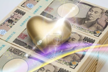 Téléchargez les photos : Monnaie japonaise, billets en yen avec cœur doré - en image libre de droit
