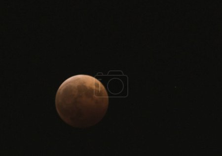 Foto de Luna en el cielo nocturno - Imagen libre de derechos