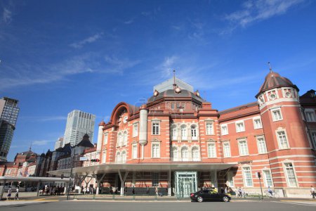 Téléchargez les photos : Tokyo Station est la porte d'entrée de Tokyo, la capitale du Japon - en image libre de droit
