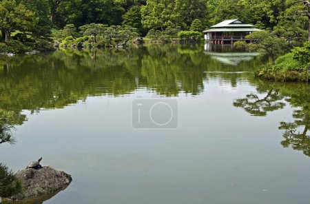 Jardín Kiyosumi - jardín tradicional japonés en Tokio, Japón