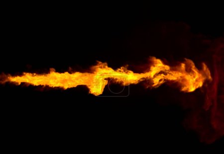 Foto de Llamas de fuego sobre fondo negro, representación 3d - Imagen libre de derechos