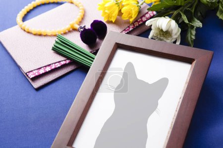 Foto de Retrato de gato de familia en un marco de madera - Imagen libre de derechos