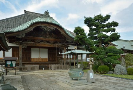Téléchargez les photos : Jolie photographie d'un sanctuaire japonais historique - en image libre de droit