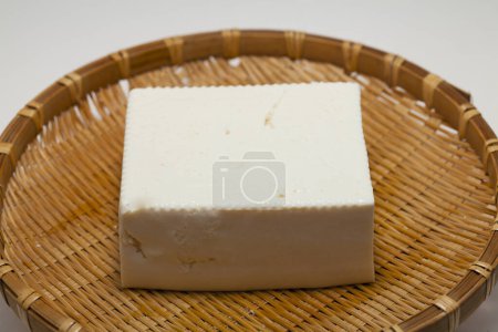 Foto de Sabrosa comida de tofu en el fondo, de cerca - Imagen libre de derechos