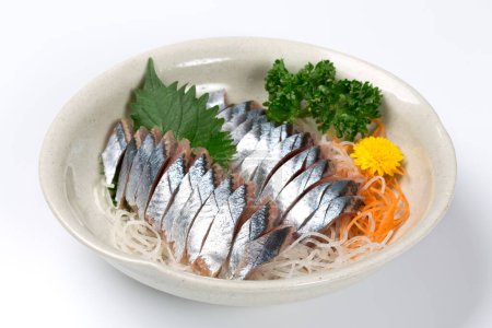 Téléchargez les photos : Japonais chinchard sashimi sur fond, gros plan - en image libre de droit