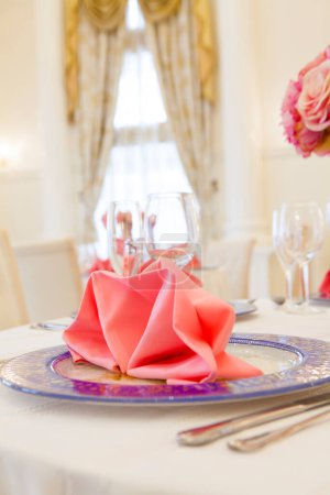 Téléchargez les photos : Cadre de table de mariage pour les invités - en image libre de droit