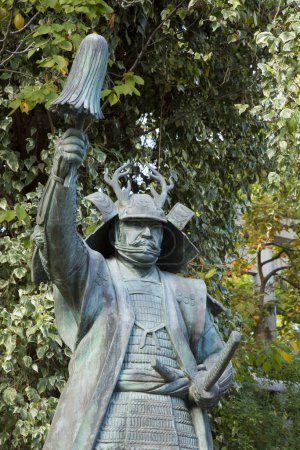 Téléchargez les photos : Statue de Sanada Yukimura dans le sanctuaire Sanadayama Sanko - en image libre de droit