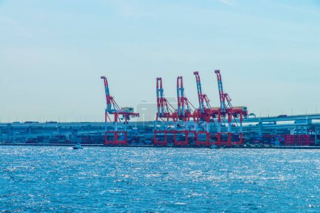 Téléchargez les photos : View of industrial port in Japan - en image libre de droit