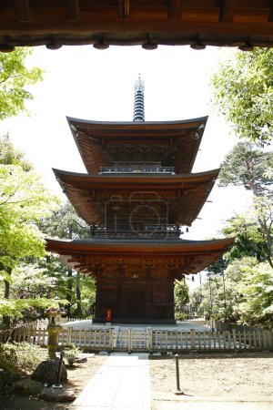 Téléchargez les photos : Beautiful japanese temple building, buddhism concept - en image libre de droit