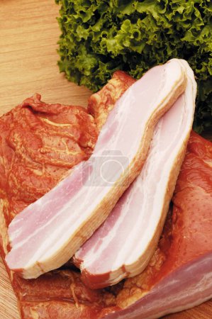 Téléchargez les photos : Bacon cru, vue rapprochée - en image libre de droit