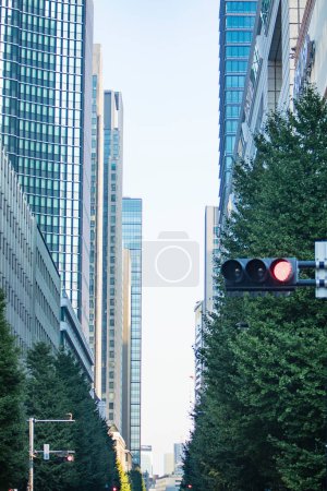 Téléchargez les photos : Architecture moderne dans la rue de Tokyo - en image libre de droit