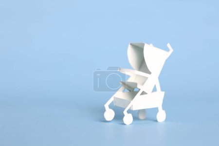 Foto de Papel blanco cochecito de bebé, de cerca - Imagen libre de derechos