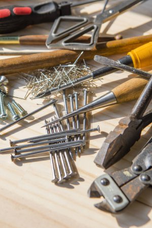 Téléchargez les photos : Outils et accessoires pour la réparation et la construction - en image libre de droit
