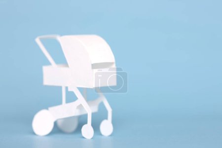 Téléchargez les photos : Papier blanc mignon Poussette bébé - en image libre de droit