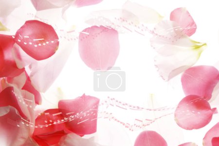 Téléchargez les photos : Fond de roses rouges avec des notes musicales sur fond - en image libre de droit