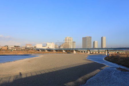 El río Tama y la estación de Futako-tamagawa se encuentran en Setagaya, Tokio, Japón